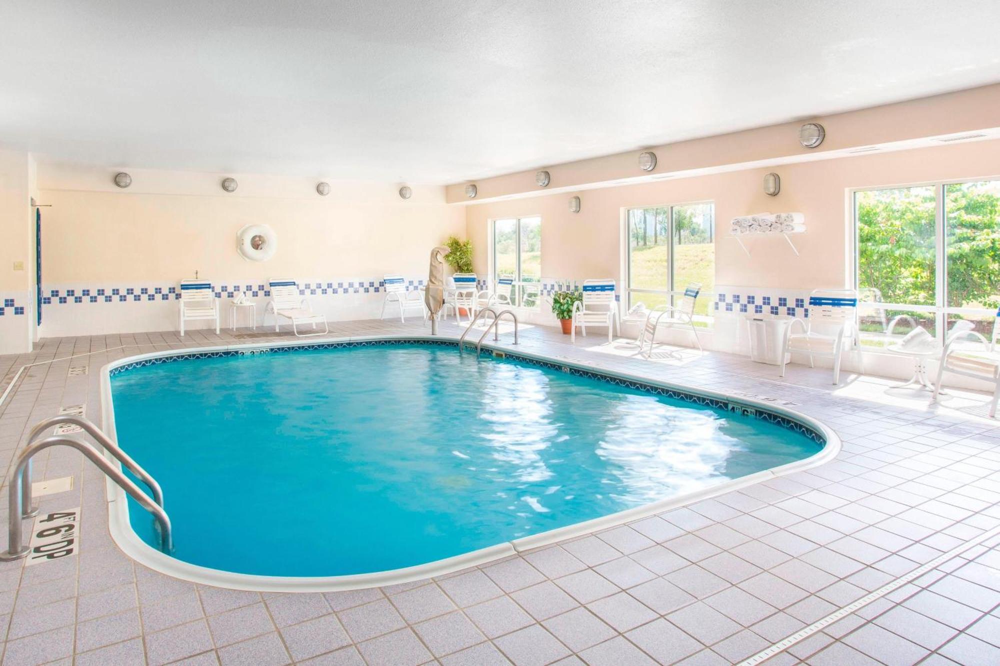 Fairfield Inn Middletown Monroe Екстериор снимка