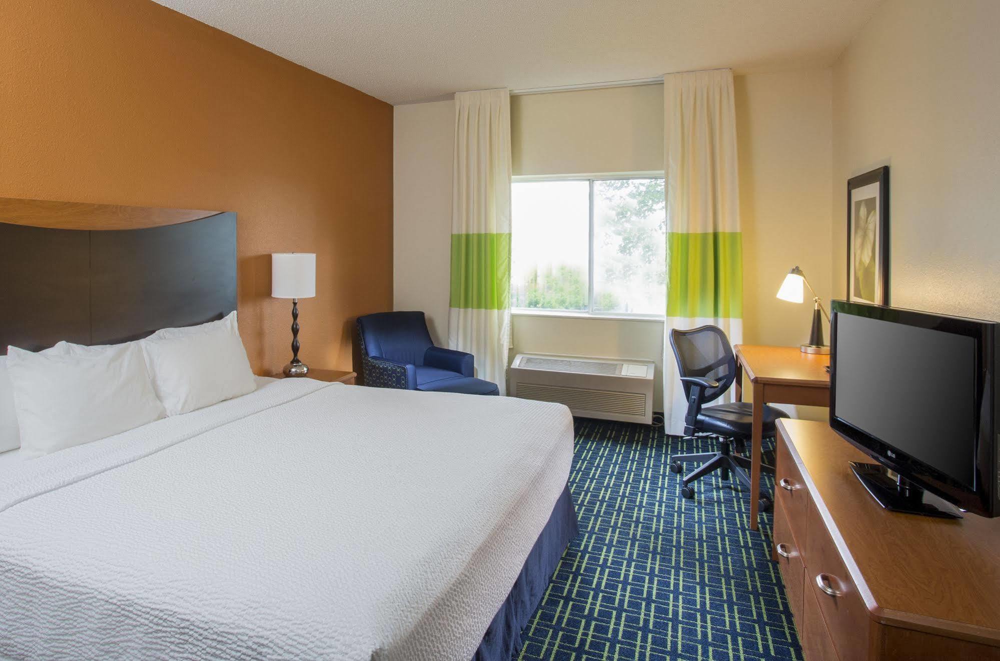 Fairfield Inn Middletown Monroe Екстериор снимка